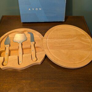 AVON Wooden Cheese Board Set with Knives (in original packaging)